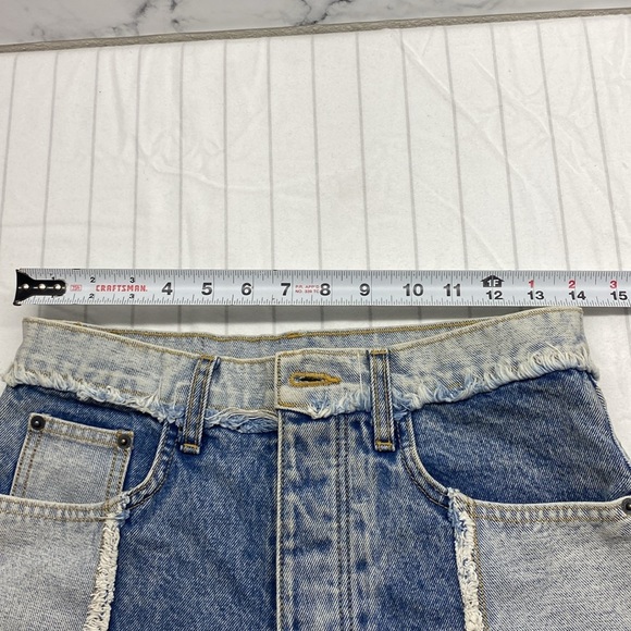 Carmar BlueJean Shorts High-Waisted Two-Tone Distressed Two Tone Cutoff Denim 26 - Picture 7 of 10